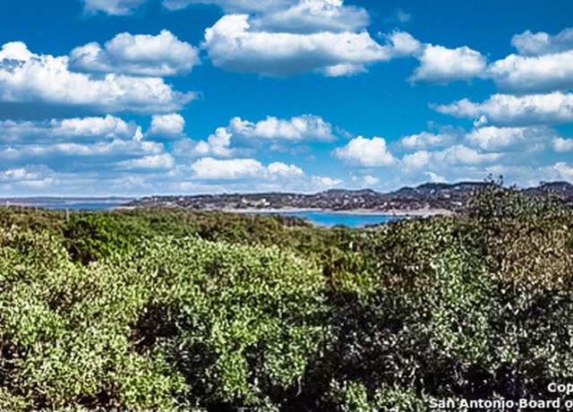 Property at 1752 Trailridge Dr, Canyon Lake, TX 78133