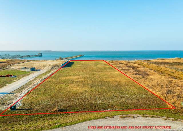 Property at 139 Dockside Dr, Rockport, TX 78383