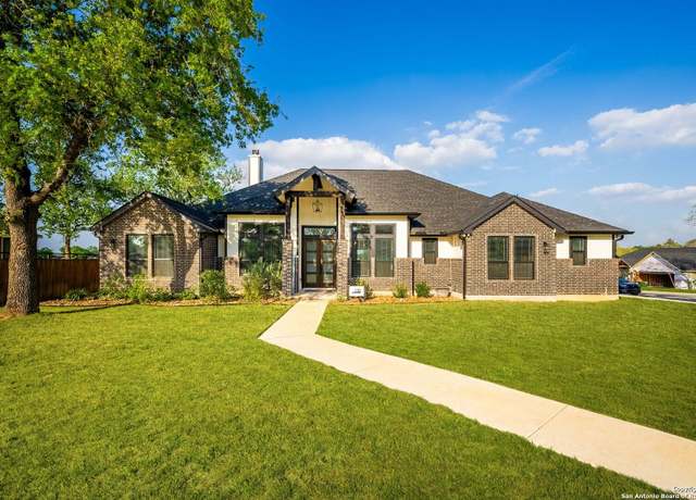 Property at 132 Ash Pkwy, La Vernia, TX 78121, 4 beds, 2.5 baths