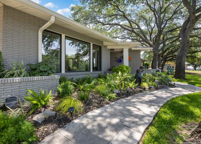 Property at 323 Lakeridge, San Antonio, TX 78229, 3 beds, 3 baths