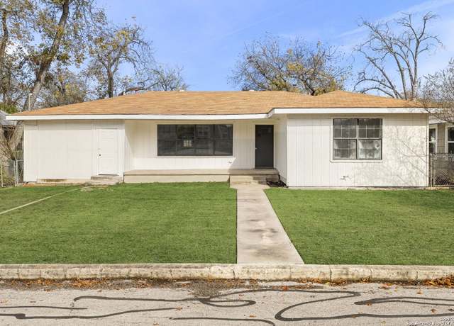 Property at 567 Avenue A, New Braunfels, TX 78130-5801, 3 beds
