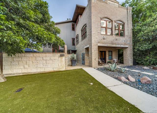 Property at 111 James, Boerne, TX 78006, 3 beds, 2.5 baths