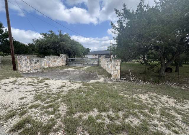 Property at LOT 24 Lake Country, Lakehills, TX 78063, 3 beds, 1 bath