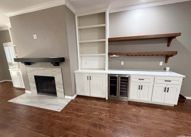 Property at 7707 Broadway #17, San Antonio, TX 78209, 2 beds, 2 baths