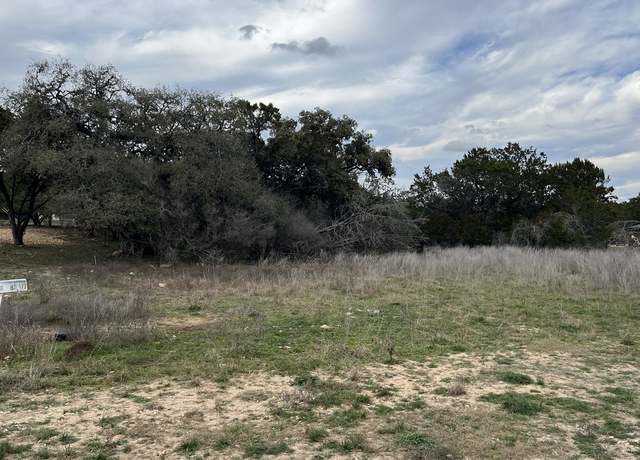 Property at 277 Creekwood Dr, Bandera, TX 78003