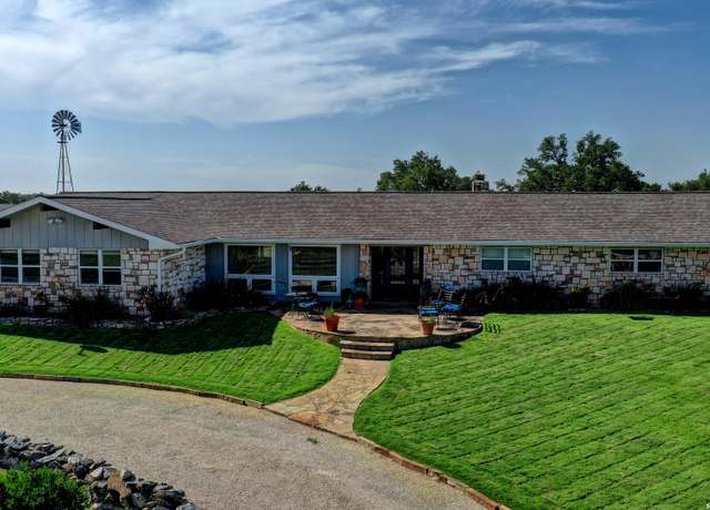 Property at 647 Blue Sage Loop, Kerrville, TX 78028, 3 beds, 2.5 baths