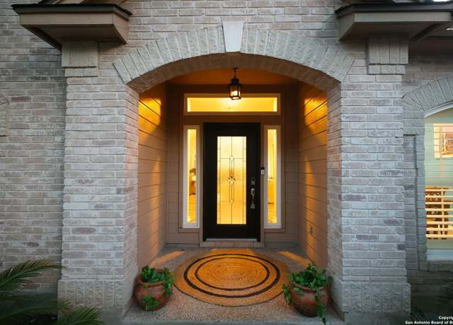 Property at 2326 Blackoak Bnd, San Antonio, TX 78248, 3 beds, 2.5 baths