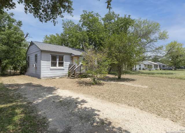 Property at 511 Wright Ave, Schertz, TX 78154, 3 beds, 1 bath