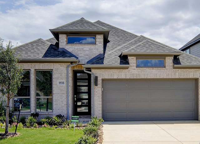Property at 9936 Paladin Rdg, San Antonio, TX 78254, 4 beds, 3 baths