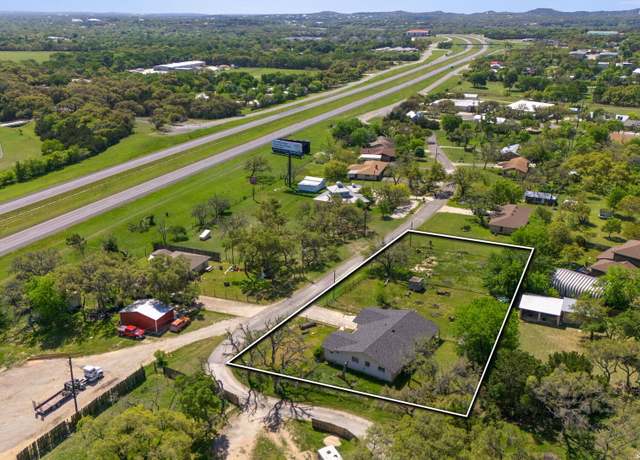 Property at 111 Austin Dr S, Boerne, TX 78006, 3 beds, 2 baths