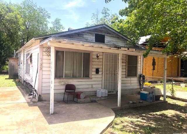 Property at 122 Persyn, San Antonio, TX 78207, 3 beds, 1 bath