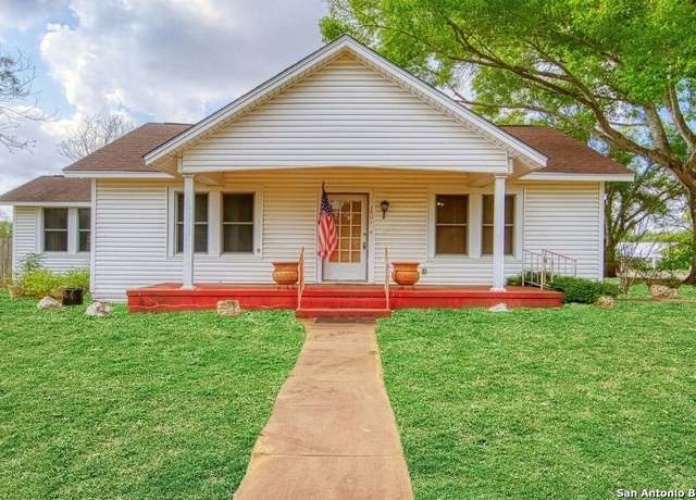 Property at 1801 3rd St, Floresville, TX 78114, 5 beds, 2.5 baths