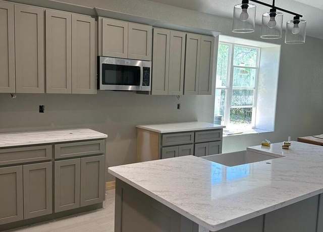 Property at 109 Sutton Pl, Uvalde, TX 78801, 3 beds, 2 baths