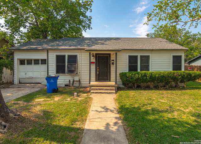 Property at 702 Baker, Seguin, TX 78155, 3 beds, 1 bath