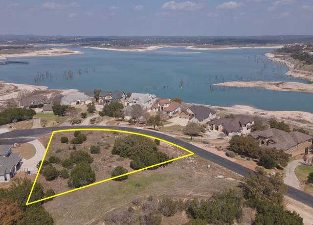 Property at 555 Oak Shores Dr, Canyon Lake, TX 78133