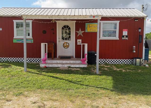 Property at 505 4th St, Camp Wood, TX 78833, 7 beds