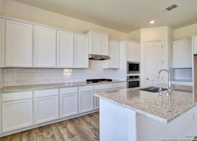 Property at 2623 Gideon Ln, New Braunfels, TX 78130, 4 beds, 3 baths