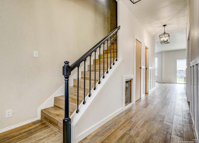 Property at 21110 Foothill Pne, San Antonio, TX 78259, 4 beds, 2.5 baths