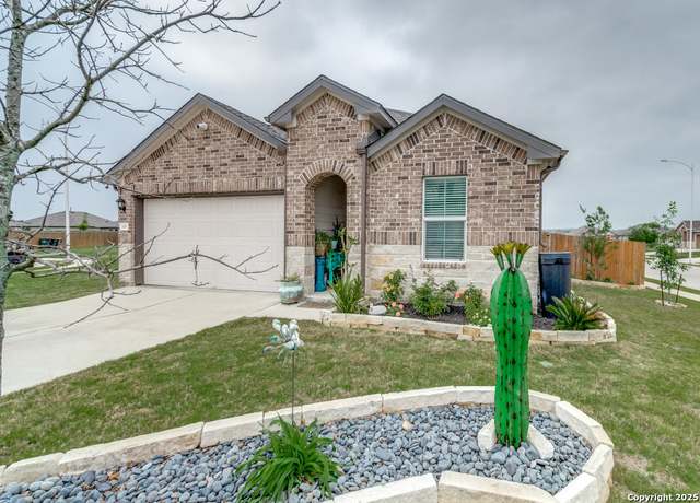 Property at 106 Half Moon Ct, San Marcos, TX 78666, 4 beds, 2.5 baths