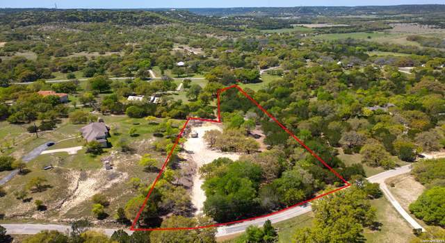 Photo of 421 Lake Side Cir, Boerne, TX 78006