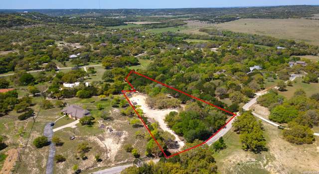 Photo of 421 Lake Side Cir, Boerne, TX 78006