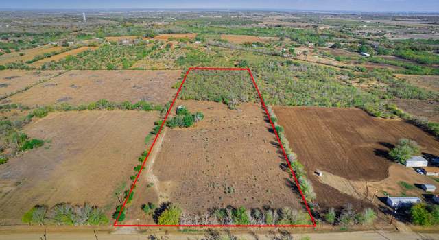 Photo of 675 W County Road 672, Natalia, TX 78059-2208