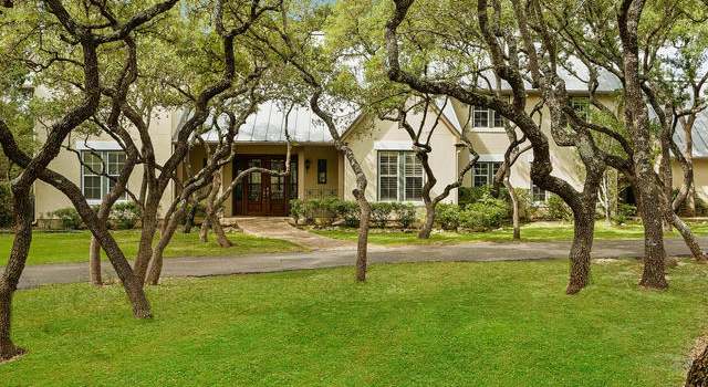 Photo of 102 Oakwood Ln, Boerne, TX 78015-8356