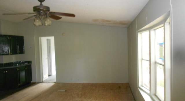 Photo of 114 Encino Torcido, Adkins, TX 78101-2733