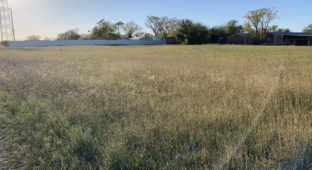 Photo of TRACT 3 & 4 Tbd Eighth St, Floresville, TX 78114