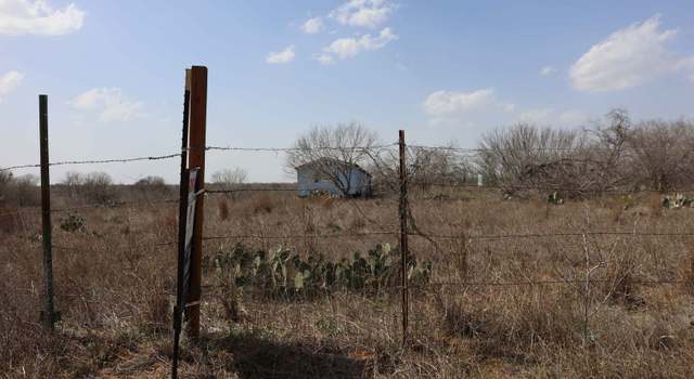Photo of 2950 County Road 122, Floresville, TX 78114