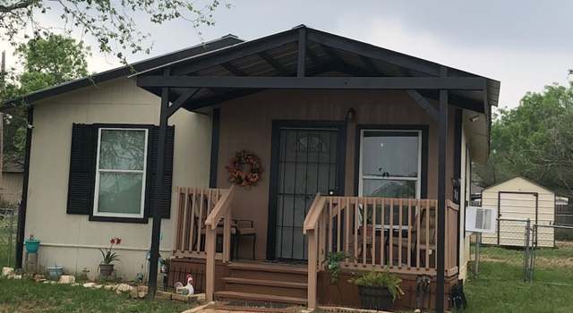 Photo of 1214 Broadway, Jourdanton, TX 78026