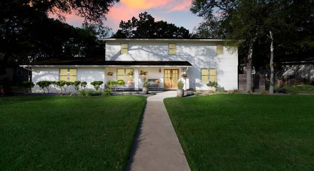 Photo of 935 Twin Oaks Dr, New Braunfels, TX 78130