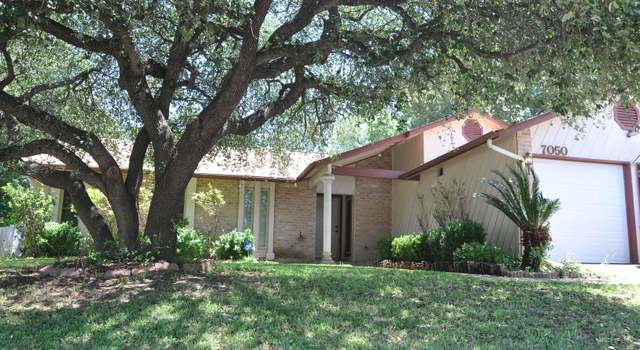 Photo of 7050 Forest Meadow St, San Antonio, TX 78240-3206