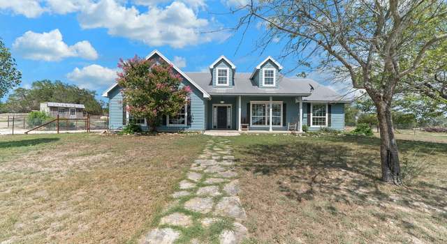 Photo of 405 Zoeller Ln, Boerne, TX 78006-7729