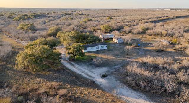 Photo of 811 County Road 211, Hobson, TX 78117-5596