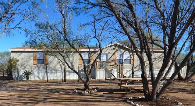 Photo of 3744 County Road 2800, Bigfoot, TX 78005