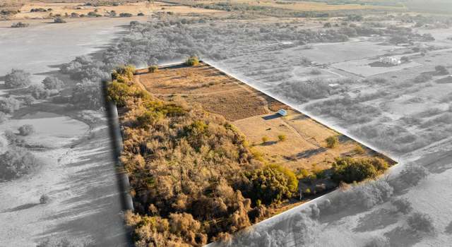 Photo of 1666 County Road 106, Floresville, TX 78114