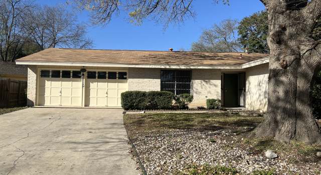 Photo of 7214 Castle Court Dr, San Antonio, TX 78218-2801