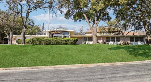 Photo of 411 Edgevale Dr, San Antonio, TX 78229-4205