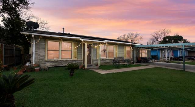 Photo of 530 Pinewood Ln, San Antonio, TX 78216