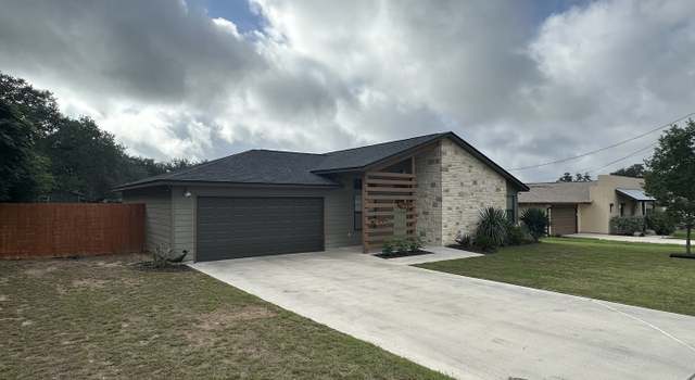 Photo of 1300 Libold, Devine, TX 78016