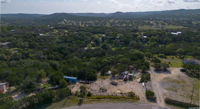 Photo of 251 Deer Creek Dr W, Pipe Creek, TX 78063