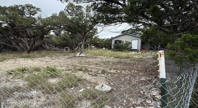 Photo of 28 28th, Lakehills, TX 78063