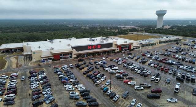 Photo of 6450 Hoffman Pln, San Antonio, TX 78252