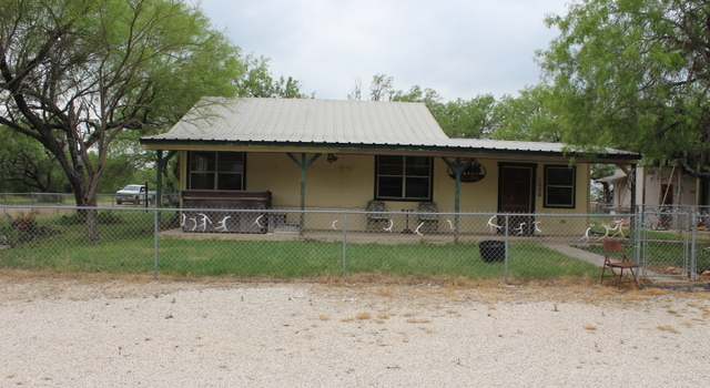Photo of 128 Texas St, Fowlerton, TX 78021