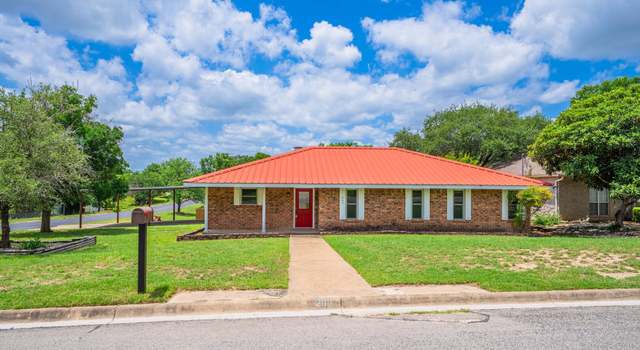 Photo of 200 Oakview, Kerrville, TX 78028
