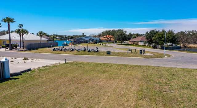 Photo of 2717 Lakeview Dr, Rockport, TX 78382