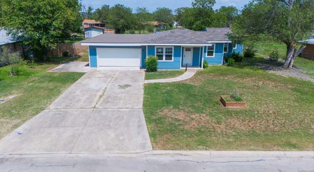 Photo of 234 Gaiety Ln, Kirby, TX 78219
