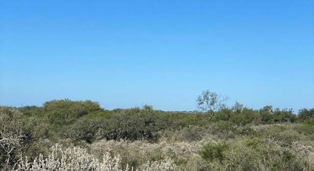 Photo of 195 Legend Hills Rd, Uvalde, TX 78801