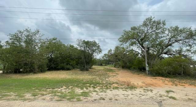 Photo of 16002 Kilowatt Rd, Elmendorf, TX 78112